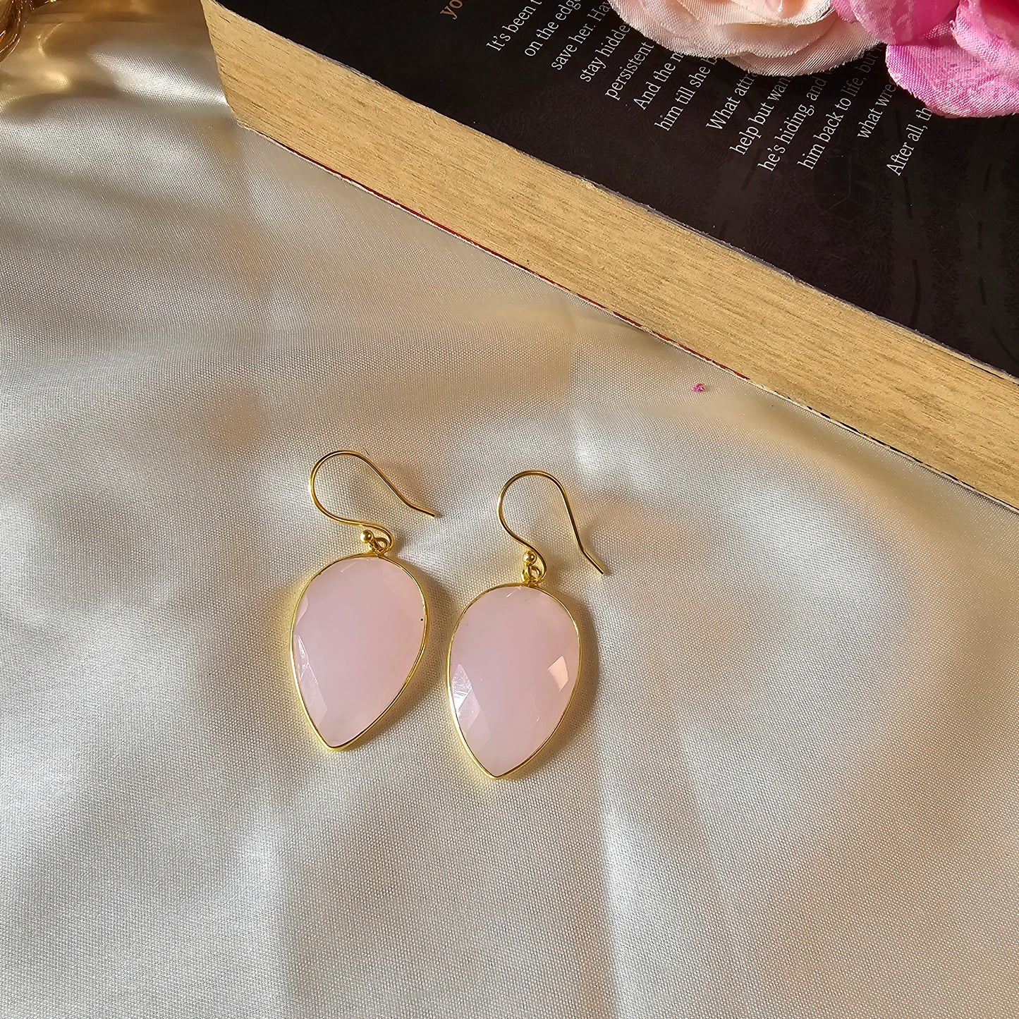 Zuri Monalisa Pink Glass Earrings